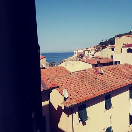 Sui Tetti Di - Elba Affitti *